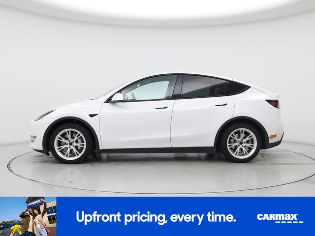 Photo of 2020 White Tesla Model Y