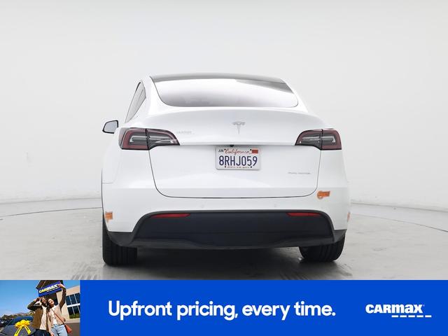 Photo of 2020 White Tesla Model Y