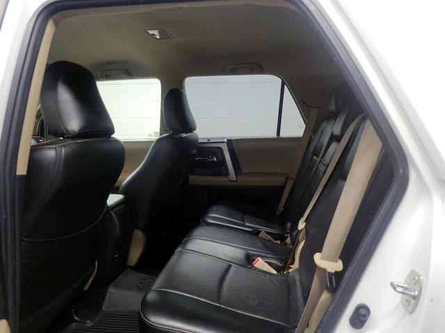 Photo of 2018 White Toyota 4Runner