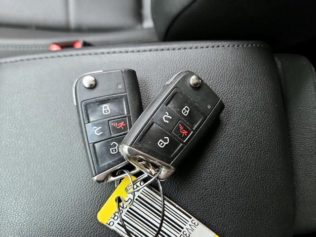 Photo of 2019 Orange Volkswagen Tiguan