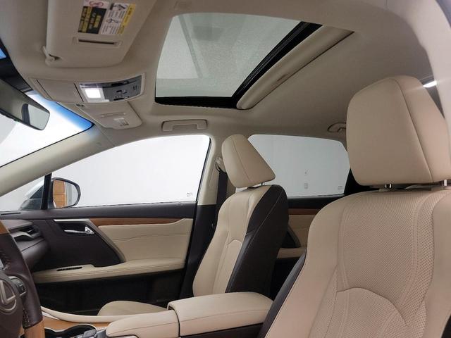 Photo of 2019 White Lexus RX 450h