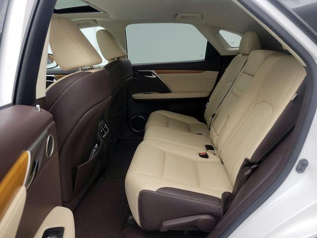 Photo of 2019 White Lexus RX 450h