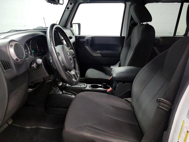 Photo of 2016 White Jeep Wrangler
