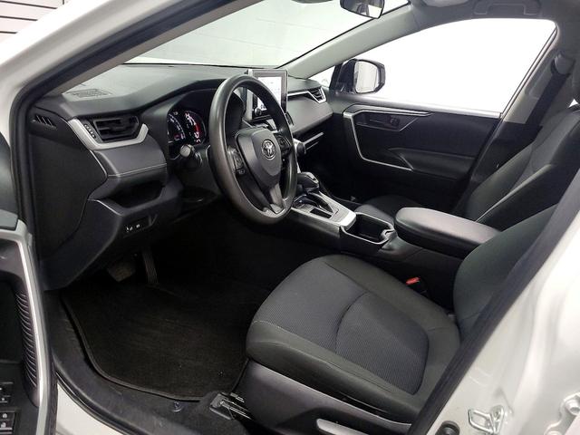 Photo of 2024 White Toyota RAV4