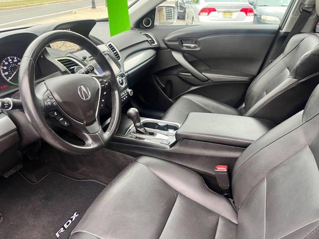 Photo of 2017 Lunar Silver Metallic Acura RDX