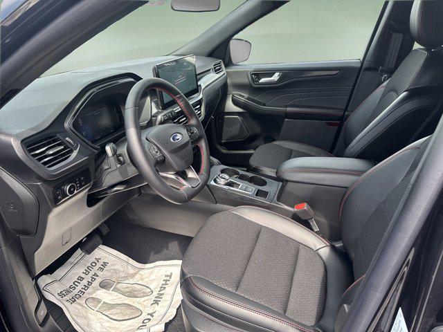 Photo of 2025 Agate Black Metallic Ford Escape