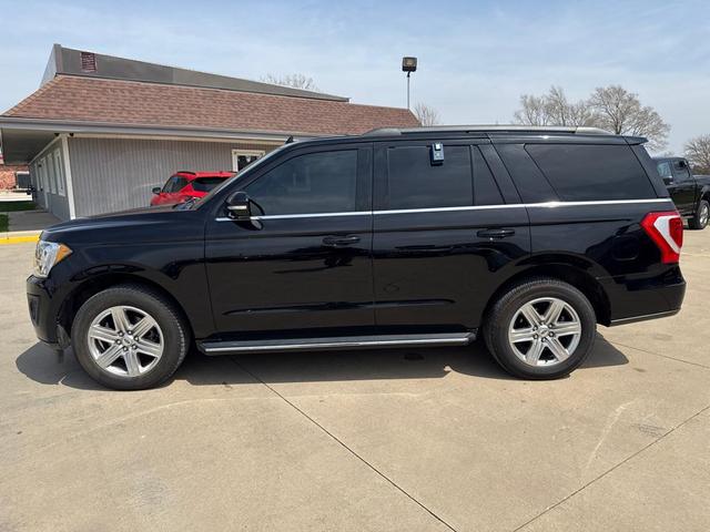 Photo of 2019 Agate Black Metallic Ford Expedition