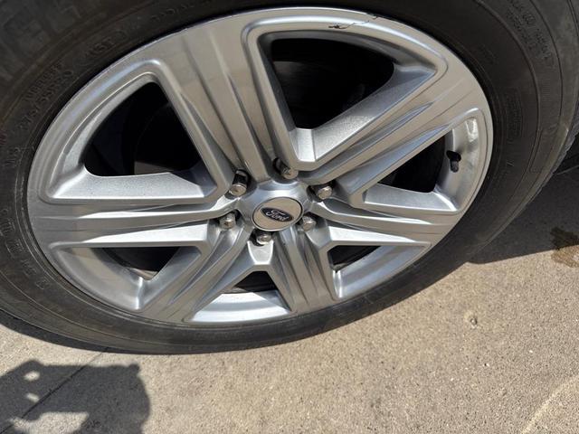 Photo of 2019 Agate Black Metallic Ford Expedition