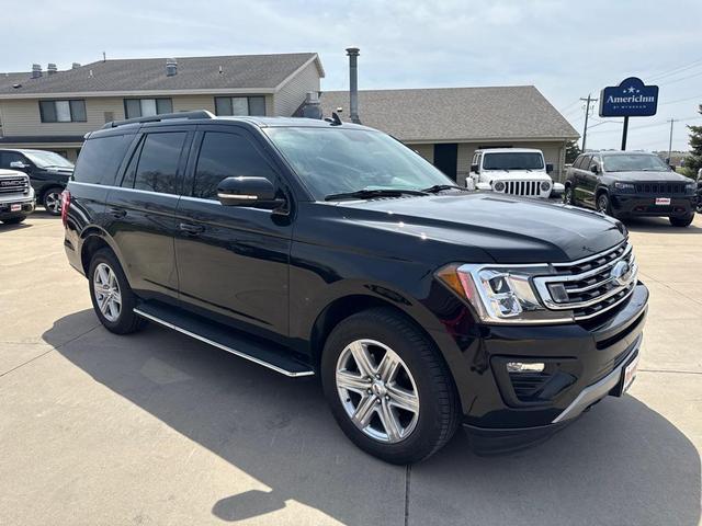 Photo of 2019 Agate Black Metallic Ford Expedition
