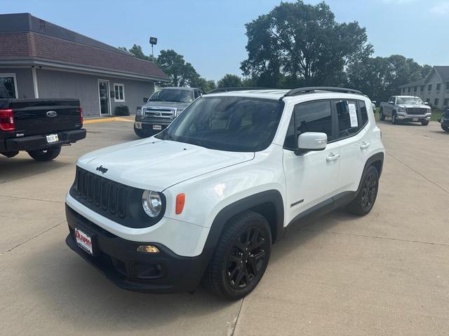 Photo of 2018 White Jeep Renegade