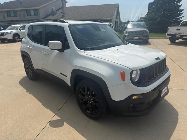 Photo of 2018 White Jeep Renegade