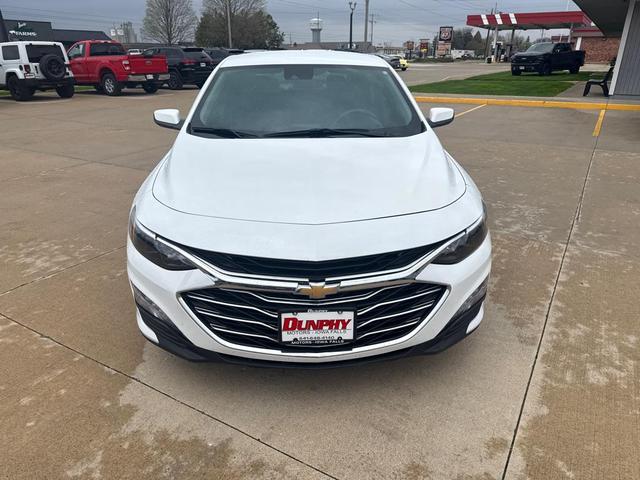 Photo of 2023 White Chevrolet Malibu