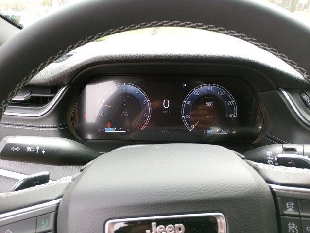 Photo of 2025 Bright White Clearcoat Jeep Grand Cherokee