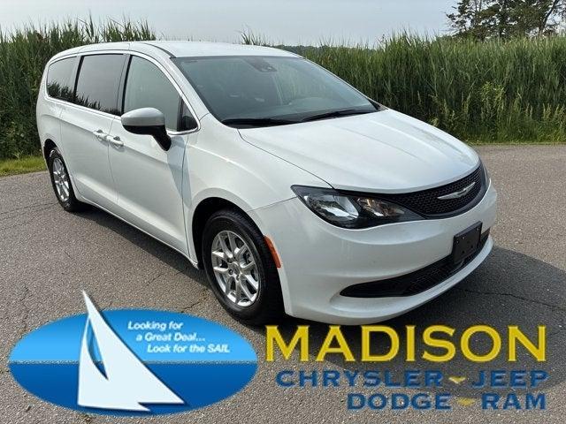 2023 Chrysler Voyager
