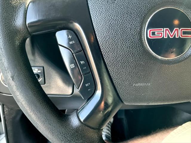 Photo of 2015 Summit White GMC Savana 3500
