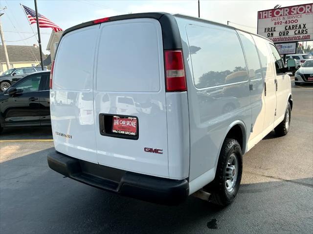 Photo of 2015 Summit White GMC Savana 3500