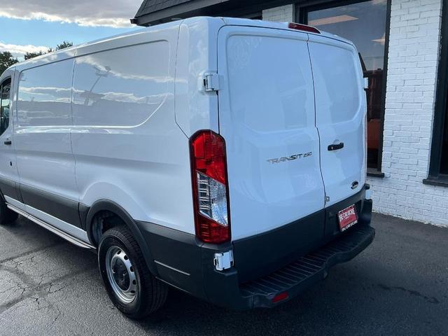 Photo of 2018 Oxford White Ford Transit-250