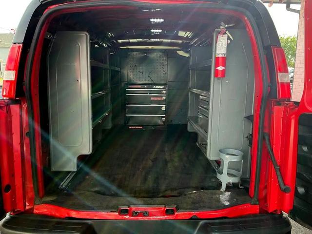 Photo of 2017 Cardinal Red GMC Savana 3500