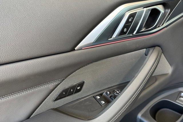 Photo of 2026 Tanzanite Blue II Metallic BMW 430