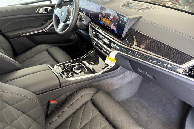 Photo of 2026 Black Sapphire Metallic BMW X7