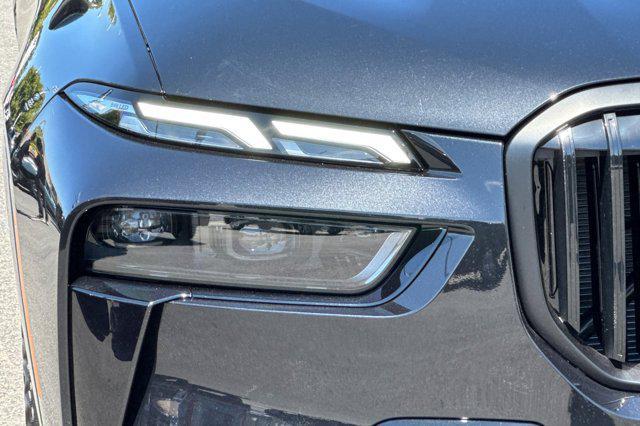 Photo of 2026 Black Sapphire Metallic BMW X7