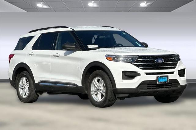 Photo of 2020 Oxford White Ford Explorer
