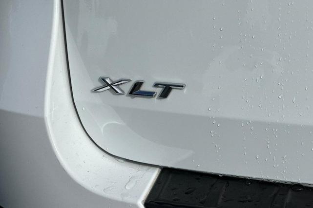 Photo of 2020 Oxford White Ford Explorer