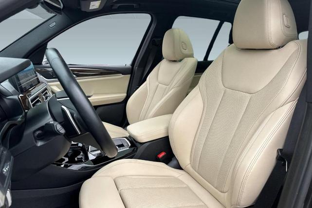 Photo of 2023 Dark Graphite Metallic BMW X3
