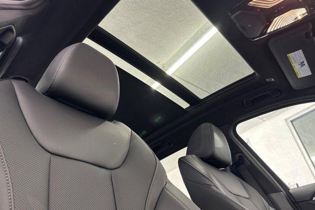 Photo of 2022 Mineral White Metallic BMW X3