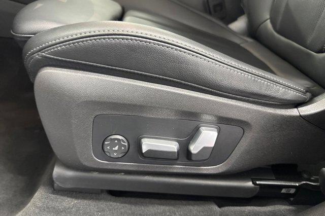 Photo of 2022 Mineral White Metallic BMW X3