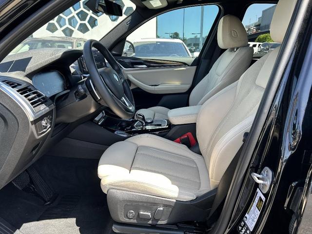 Photo of 2024 Black Sapphire Metallic BMW X3