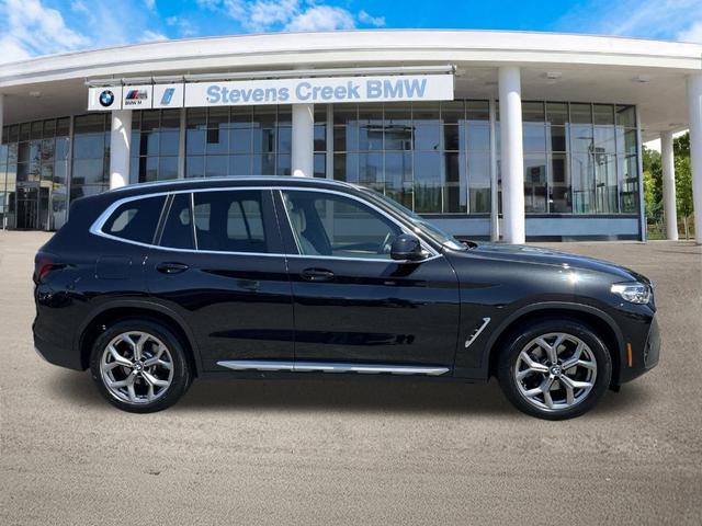 Photo of 2024 Black Sapphire Metallic BMW X3