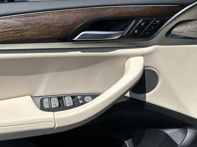 Photo of 2024 Black Sapphire Metallic BMW X3