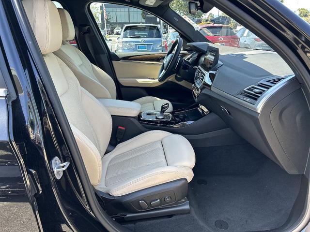 Photo of 2024 Black Sapphire Metallic BMW X3