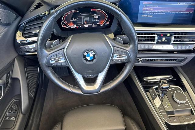 Photo of 2022 Black Sapphire Metallic BMW Z4
