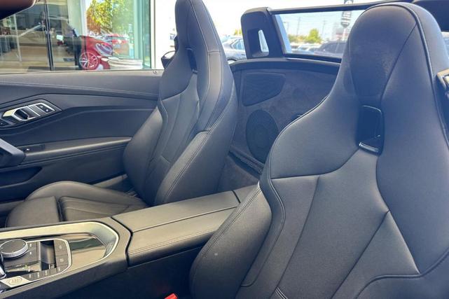 Photo of 2022 Black Sapphire Metallic BMW Z4
