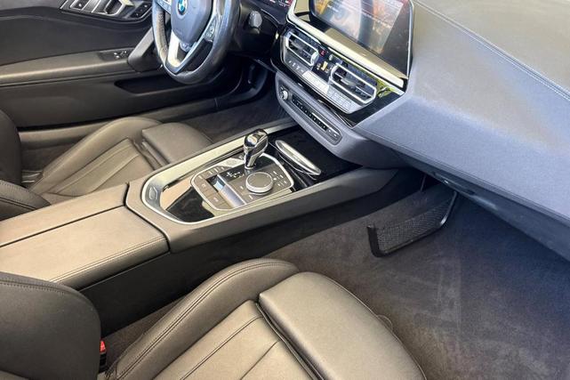 Photo of 2022 Black Sapphire Metallic BMW Z4
