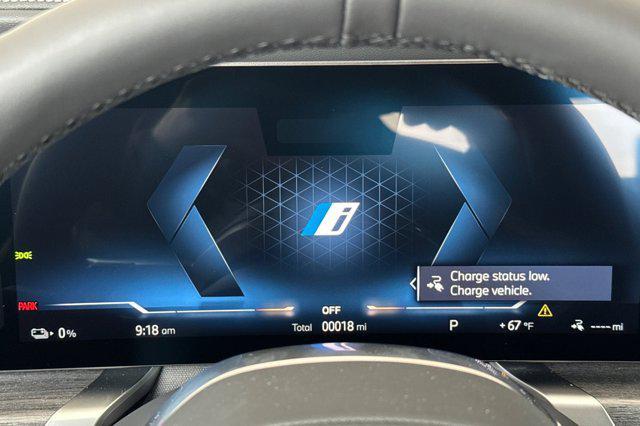Photo of 2025 Black Sapphire Metallic BMW i7