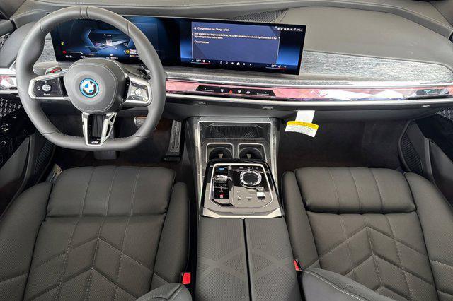 Photo of 2025 Black Sapphire Metallic BMW i7