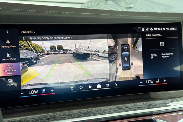 Photo of 2025 Black Sapphire Metallic BMW i7