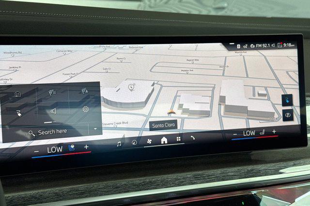 Photo of 2025 Black Sapphire Metallic BMW i7