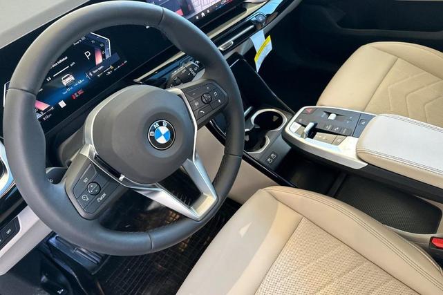 Photo of 2025 Alpine White BMW X1