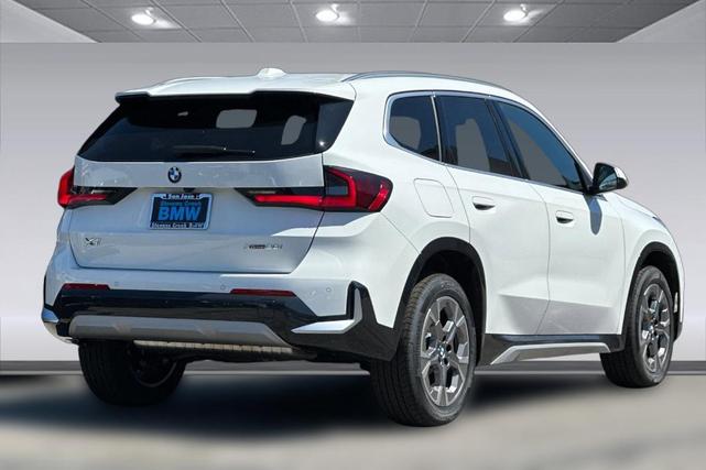 Photo of 2025 Alpine White BMW X1