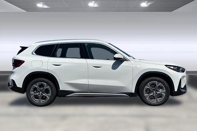 Photo of 2025 Alpine White BMW X1
