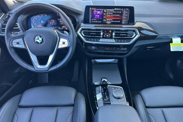 Photo of 2024 Black Sapphire Metallic BMW X3
