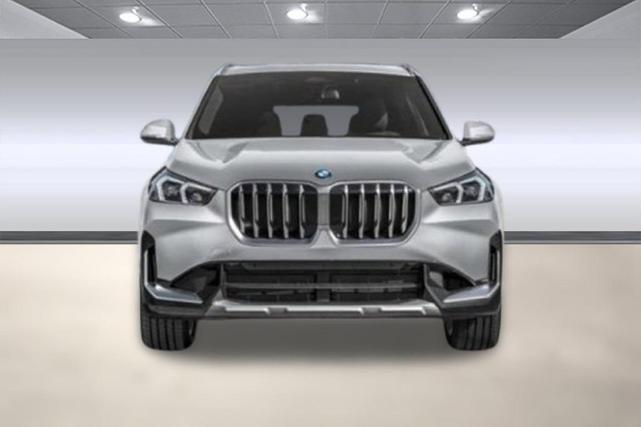Photo of 2025 Alpine White BMW X1