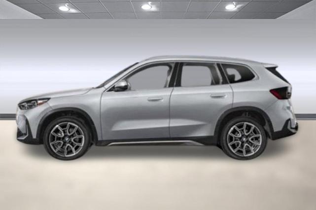 Photo of 2025 Alpine White BMW X1