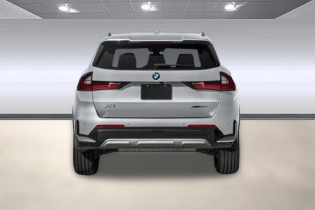 Photo of 2025 Alpine White BMW X1