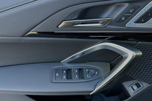Photo of 2025 Phytonic Blue Metallic BMW X1