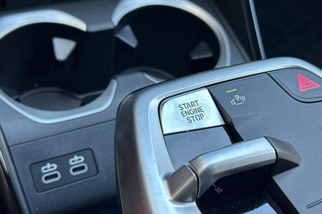 Photo of 2025 Space Silver Metallic BMW X1